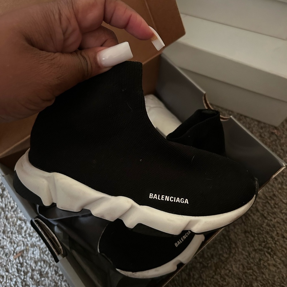 Balenciaga Kids Black and White Sneakers - Picture 7 of 7